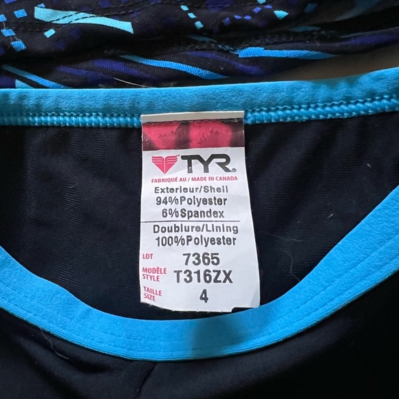 Swimsuit size 4 - Picture 3 of 3